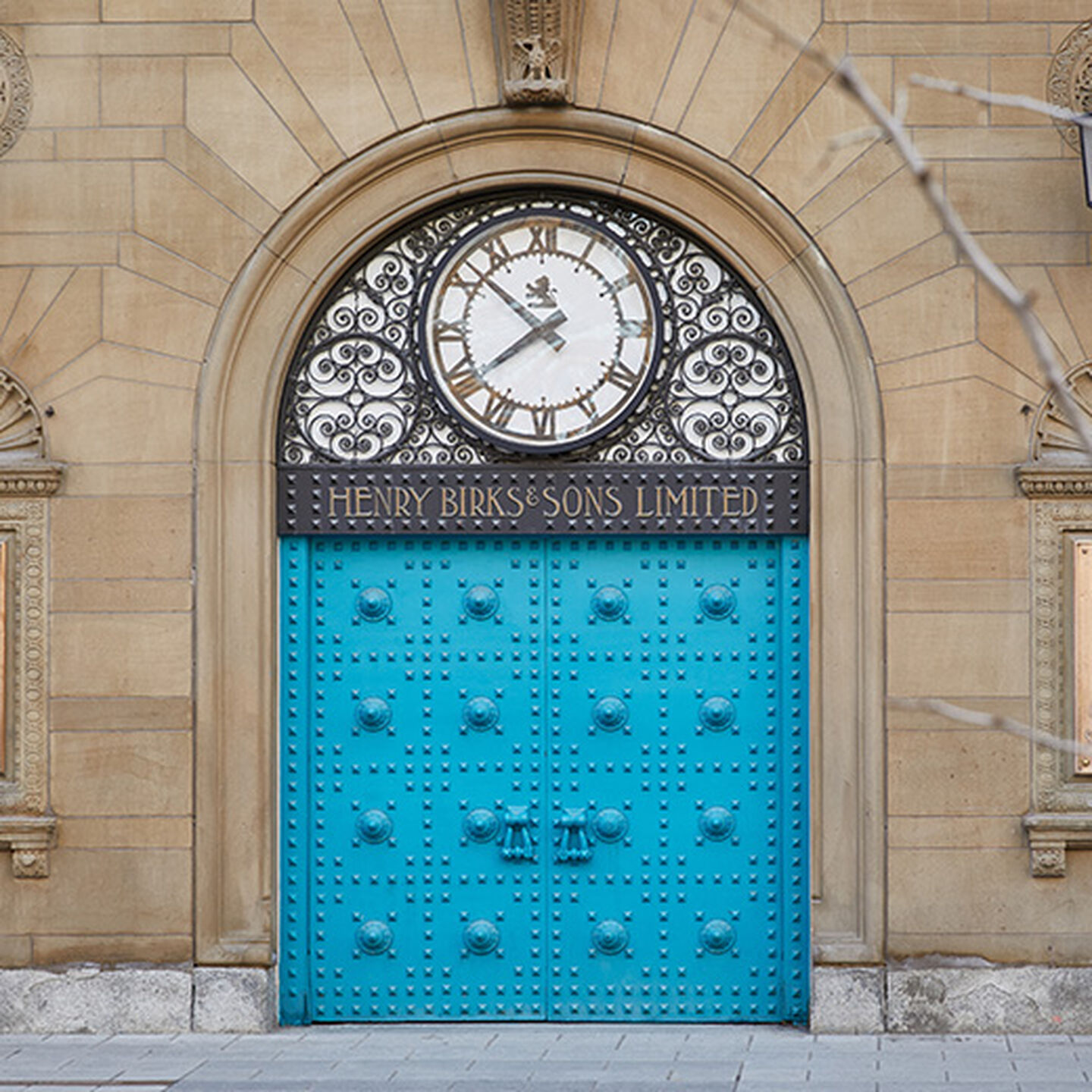 Birks Blue door at the Montreal Maison Birks Location
