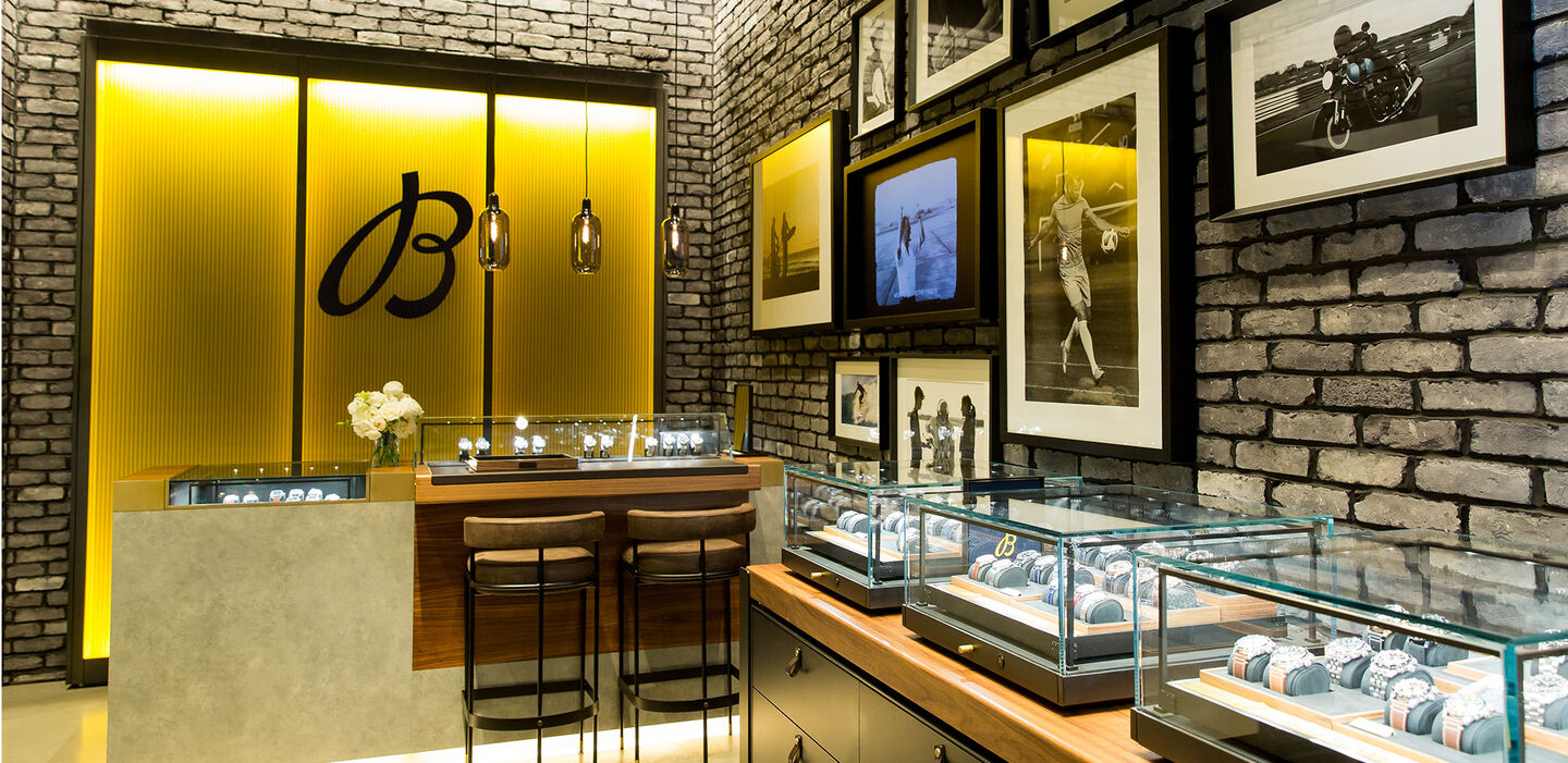 Breitling Boutique in CF Carrefour Laval.